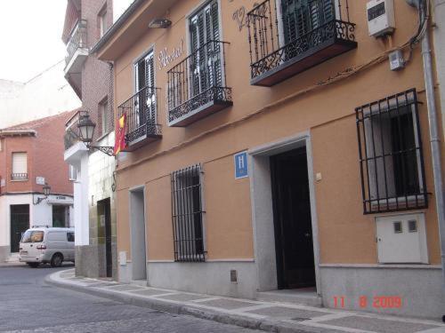 Hostal Cruz Verde Navalcarnero Bagian luar foto
